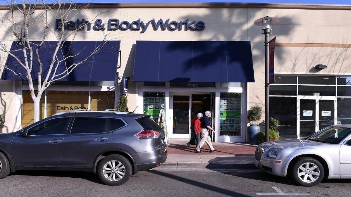 The Morning Walking Club and Sole 2 Soul Sports will hold Senior Days beginning at 8 a.m. Aug. 23 on Main Street in River Park near Yoshino’s. The walk will consist of various routes throughout the shopping center.