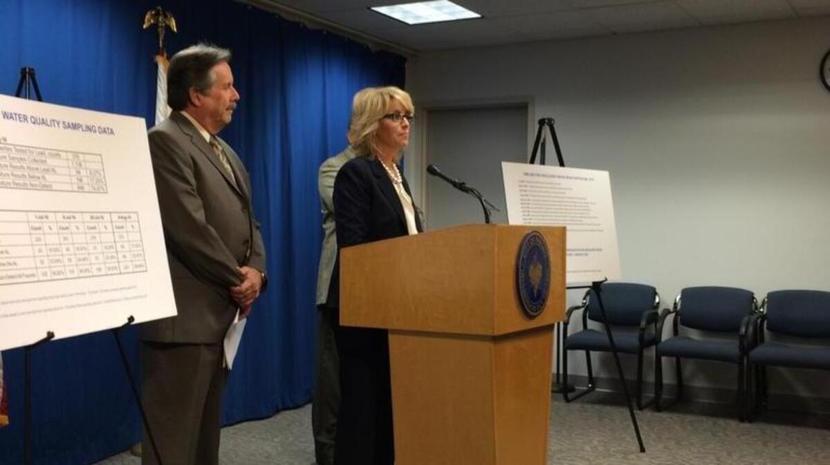 Mayor Ashley Swearengin discusses finding of the investigation into water complaints in northeast Fresno. Joining her is City Manager Bruce Rudd. Not pictured is Thomas Esqueda, utilities director.