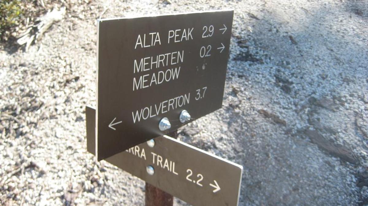 A junction on the way to the High Sierra Trail in Sequoia National Park.