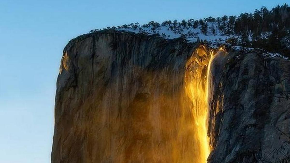 San Luis Obispo photographer David Lalush captured the “firefall” phenomenon at Yosemite National Park on Saturday, Feb. 11, 2017.