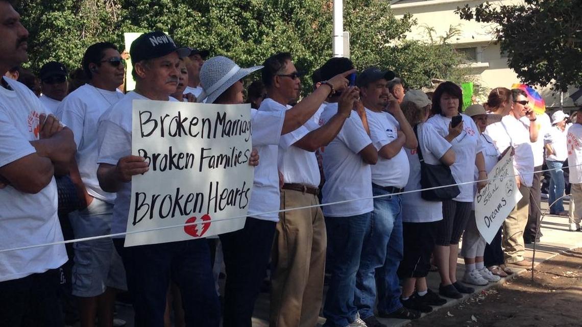 
Property owners from across California gathered in downtown Fresno on Thursday to support the plaintiff in a foreclosure lawsuit. Organizers say at least 2,100 people attended the rally.
