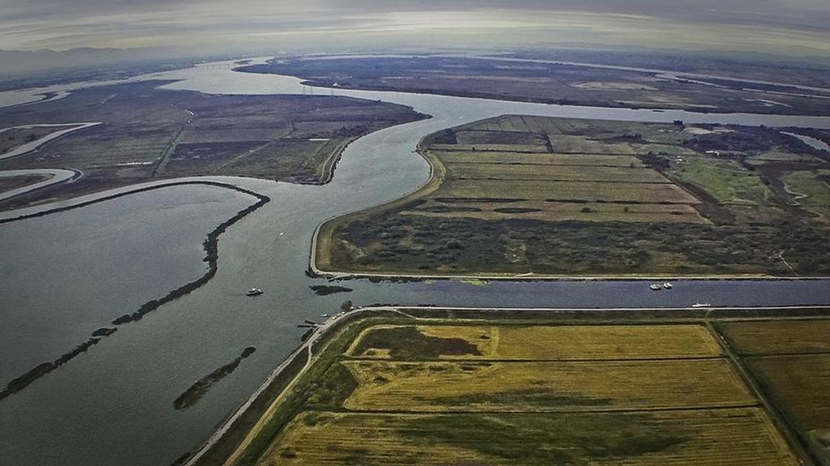 A 2008 aerial view of the Sacramento-San Joaquin Delta. A ballot measure eligible for the November 2016 ballot would give voters a say on the twin tunnels project and other public works projects funded by revenue bonds.