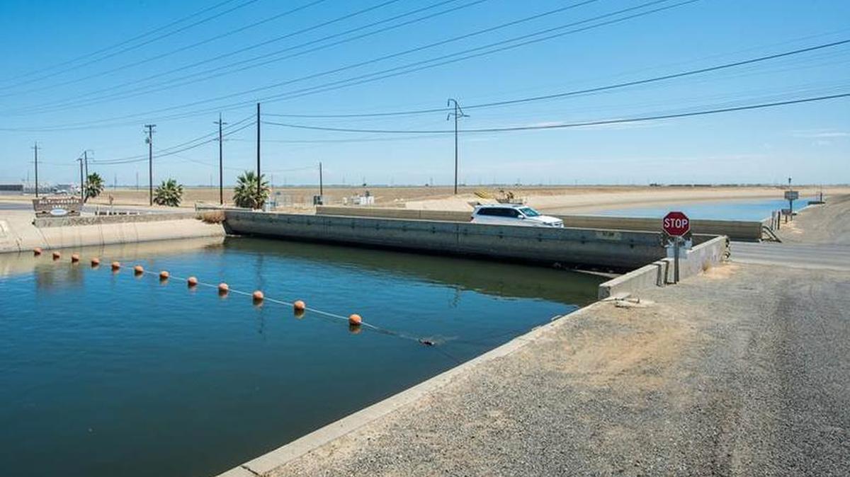 
The land sank so much along the Delta-Mendota Canal that this bridge, once well above, now nearly touches the water. The canal is on the San Joaquin Valley’s west side.
