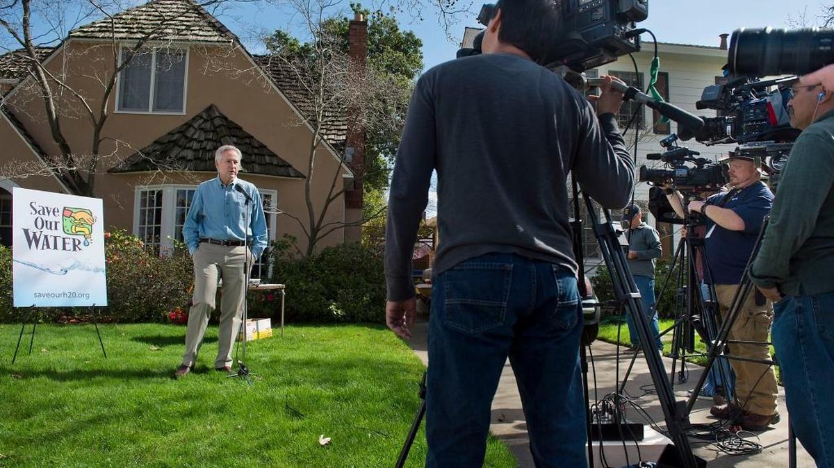 California Department of Water Resources Director Mark Cowin speaks about water conservation during a 2014 news conference. On Thursday, Nov. 18, 2015 Cowin joined a water forum in Clovis. He said said the past four years have given California a crash course in how to adjust to limited amounts of water.