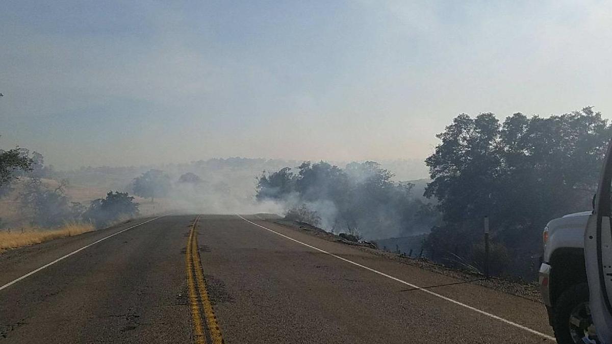 A blazed dubbed the Oakwood Fire, north of Fresno and northeast of Madera, had consumed 1,000 acres but was 60 percent contained Saturday, June 10, 2017.