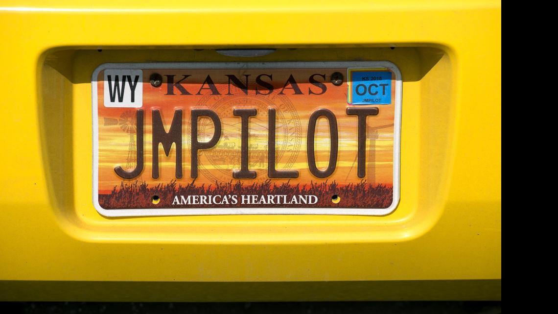 

Do you regularly see a vehicle in your neighborhood with out-of-state plates? California Highway Patrol officer David Singer says that’s a likely sign of someone who isn’t in compliance with state registration code.
