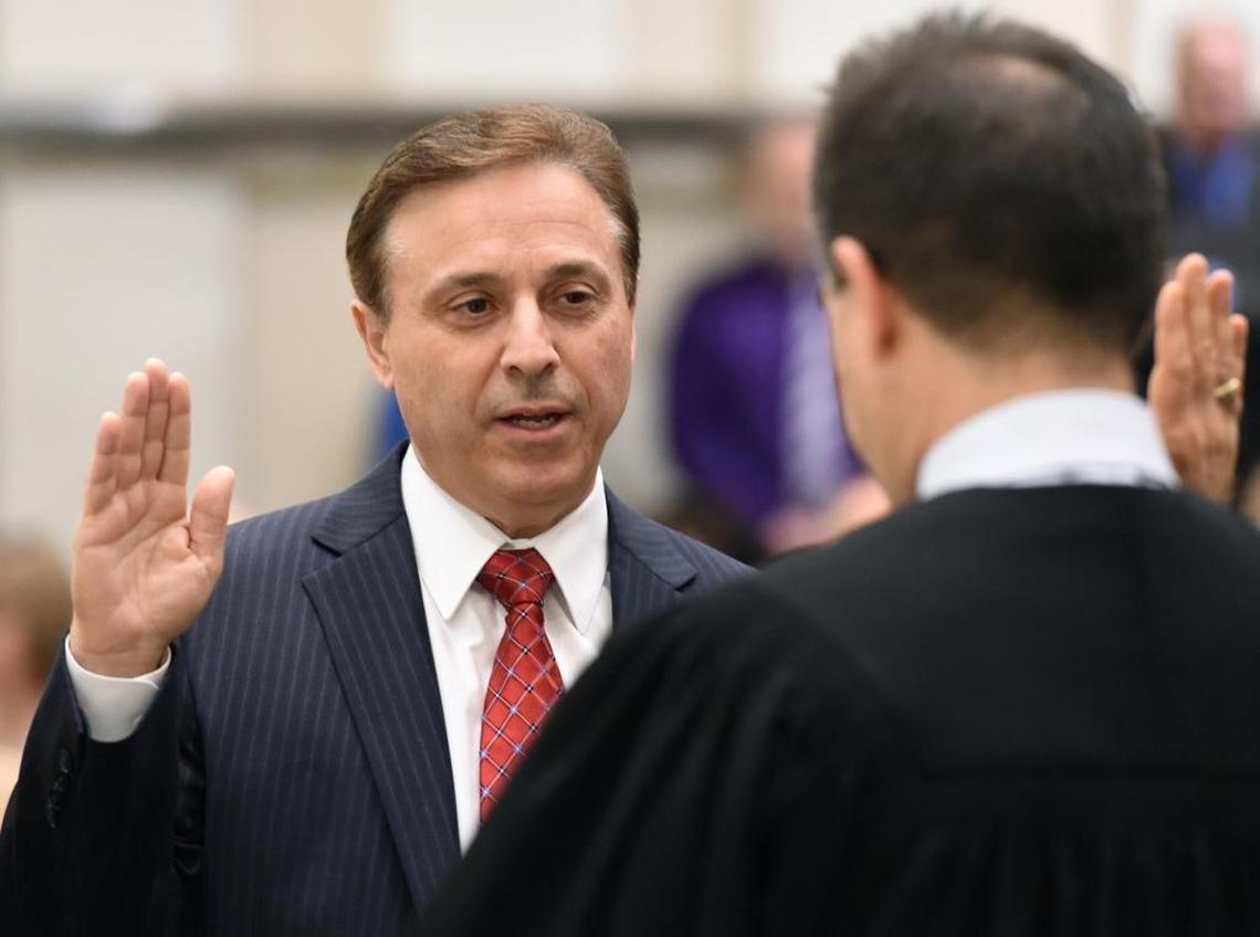Garry Bredefeld is sworn into office as a City Council member on Jan. 5, 2017.