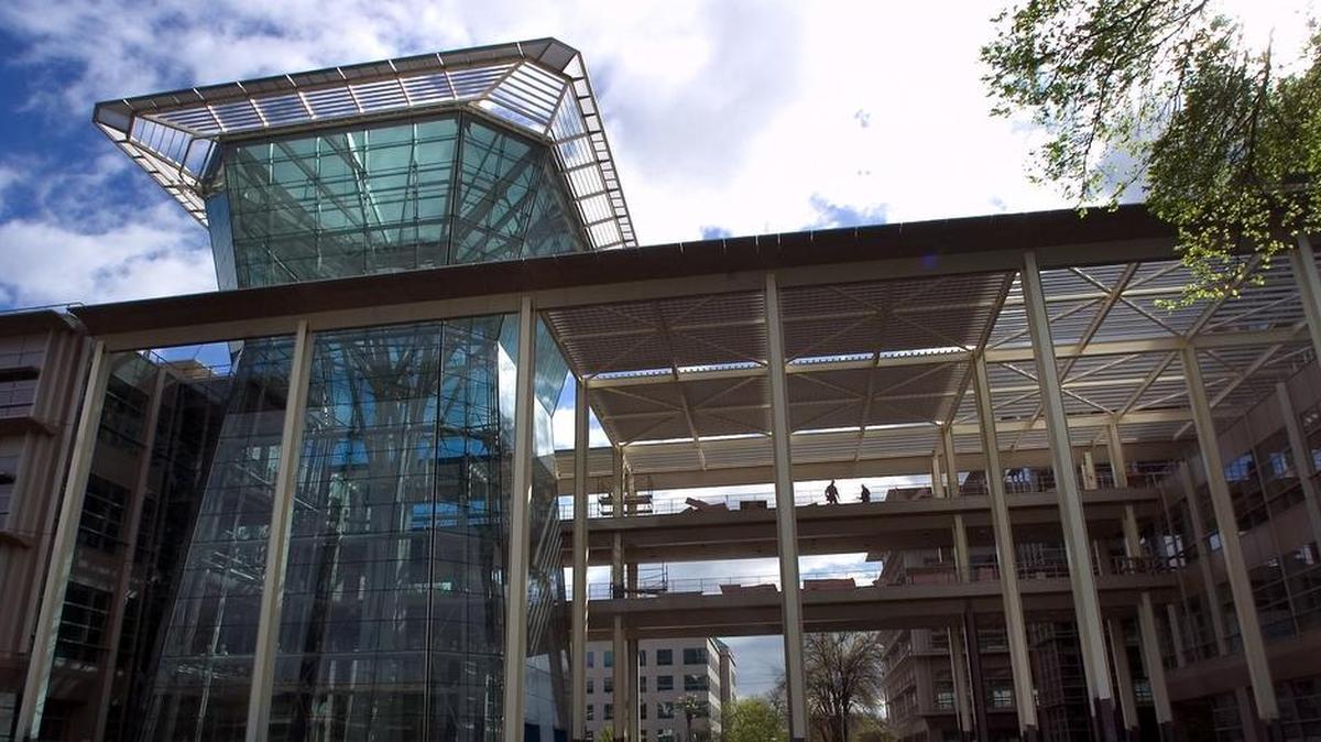 The headquarters of the California Public Employees' Retirement System in Sacramento is shown. The next chief investment officer at the nation’s largest public pension fund will have a shot to earn $1.77 million in a single year, about 50 percent more than the executive in that post today can collect in wages and bonuses.