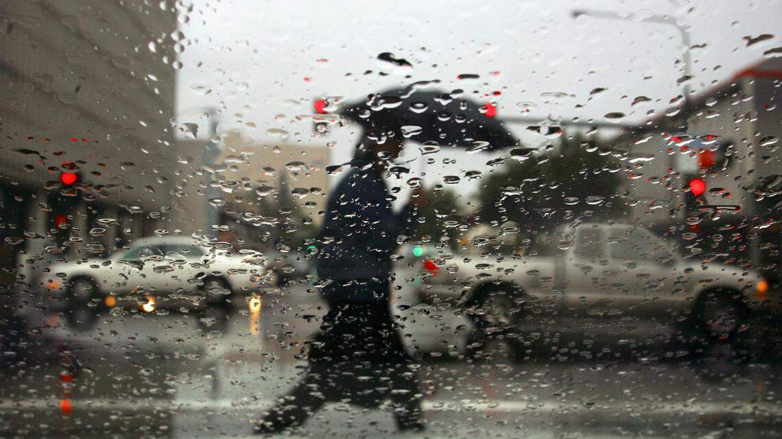 Storms bring showers, ‘erratic winds’ to Central Valley. How long will it rain?
