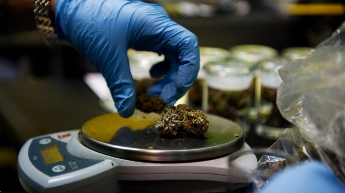 With recreational cannabis legalized in California, state lawmakers are trying to write the regulations while facing a January deadline.
