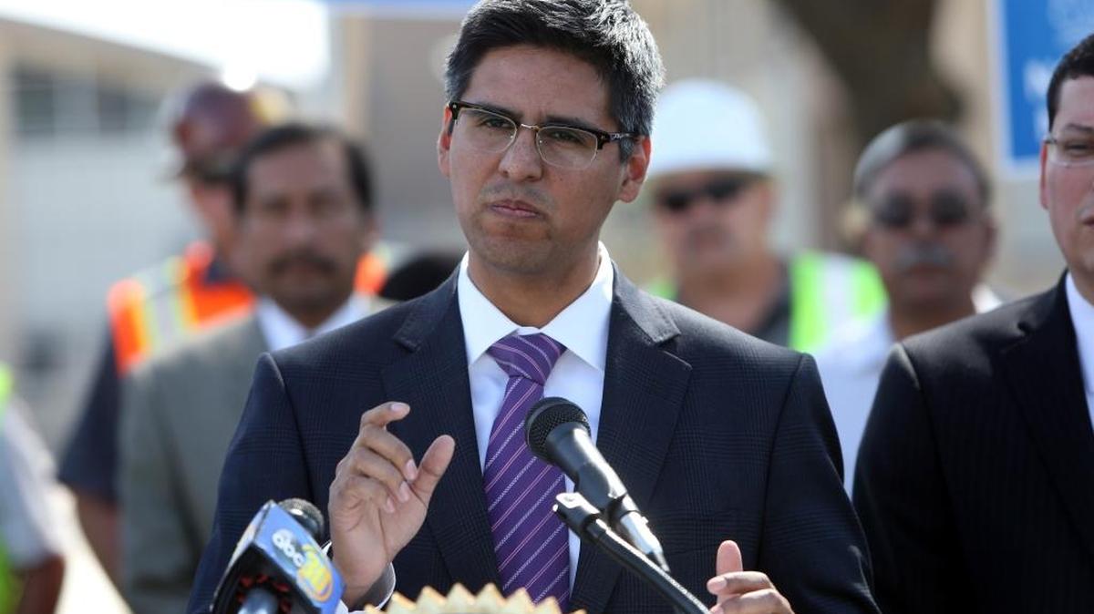 Assemblyman Henry T. Perea pushes for passage of a water bond that includes money for dams in March 2014.