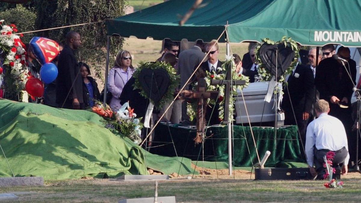 Seth Ireland was buried at Mountain View Cemetery in Fresno on Jan. 14, 2009. There was a small graveside service after a larger church service at Northpointe Community Church.