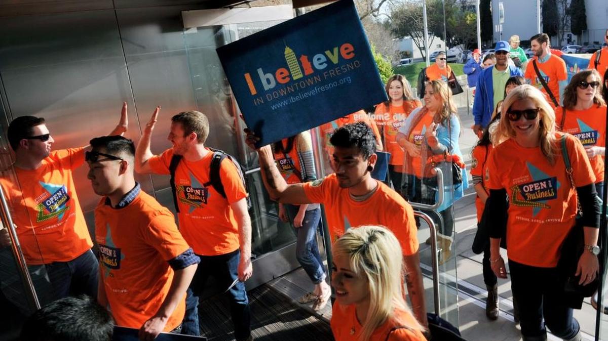 Supporters of opening the Fulton Mall to vehicle traffic made their voices heard at Fresno City Hall on Feb. 27, 2014. The city council again will take up the question of the mall’s future at 1:30 p.m. Thursday.