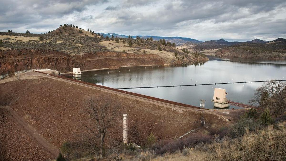 Iron Gate Dam, northeast of Yreka, is one of four dams that was supposed to be removed. After years of wrangling over water rights and the removal of several dams on the Klamath River between farmers, ranchers and Indian tribes, Congress has failed to approve a solution.