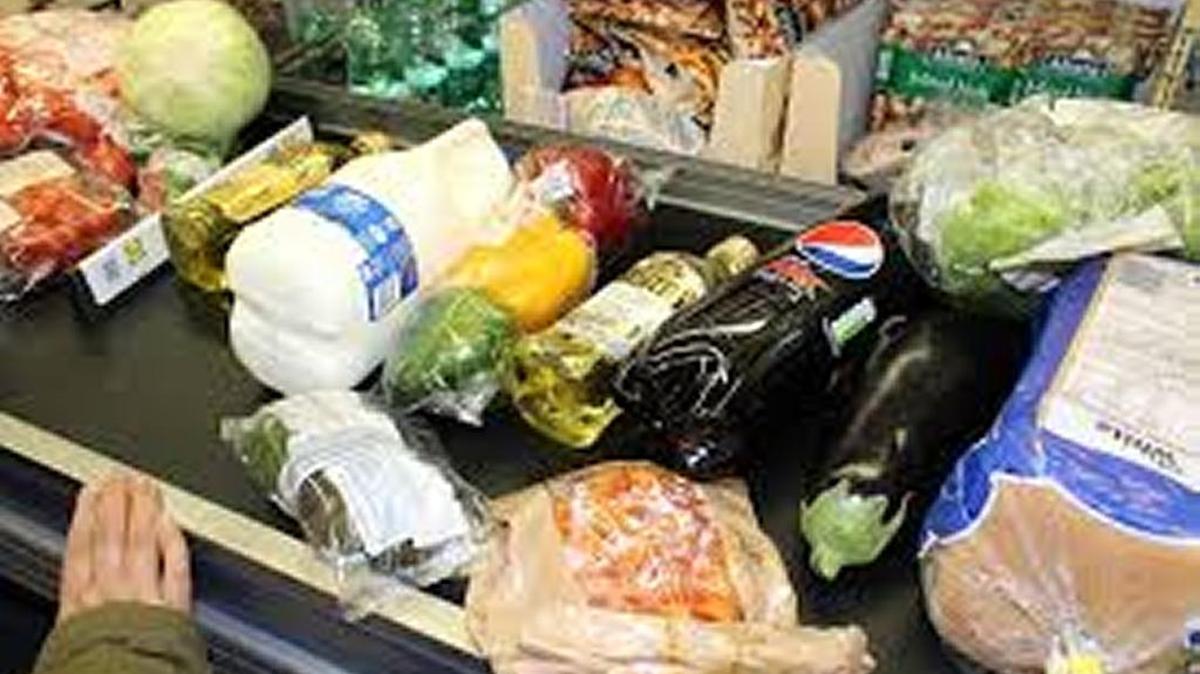 A stranger bought groceries for Ray Ensher recently, just one of many reasons he likes Fresno’s community spirit.