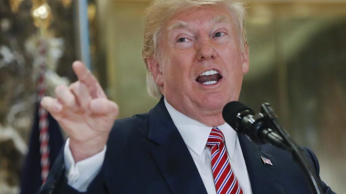 President Donald Trump is incompetent and Congress should act, writes Klaus Hoffman of Sanger.