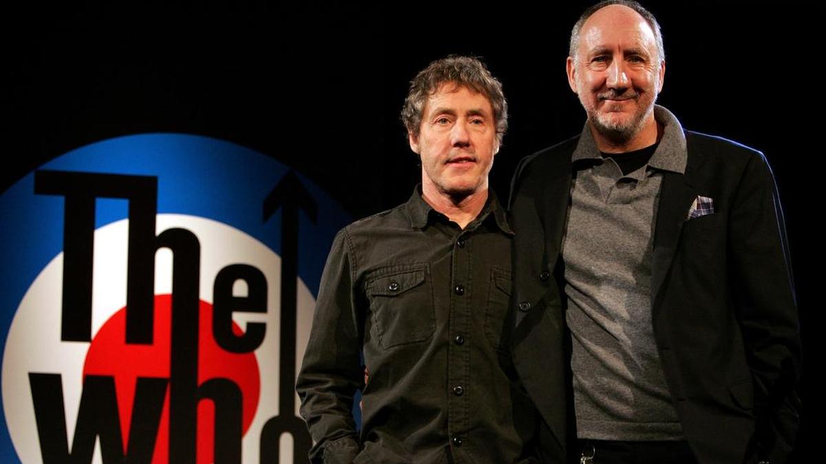 Roger Daltrey , left, and Pete Townshend, right, of The Who on stage at a private acoustic performance in London to launch the band’s 2007 European tour.