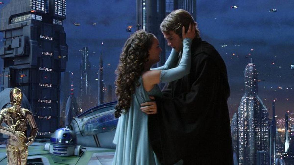 Padme Amidala (Natalie Portman) and Anakin Skywalker (Hayden Christensen) star in "Star Wars Episode III : Revenge of the Sith."
