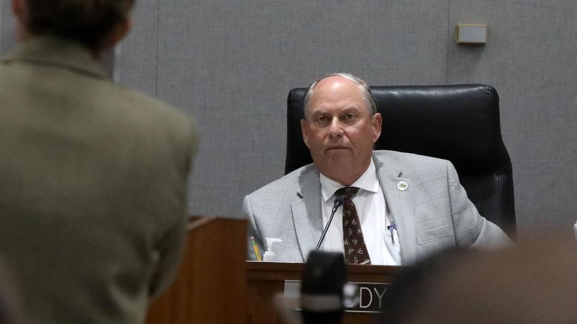 Fresno County Supervisor Buddy Mendes askes Lori Pesante a question about the map favored by the Dolores Huerta Foundation during a Nov. 9, 2021 hearing.