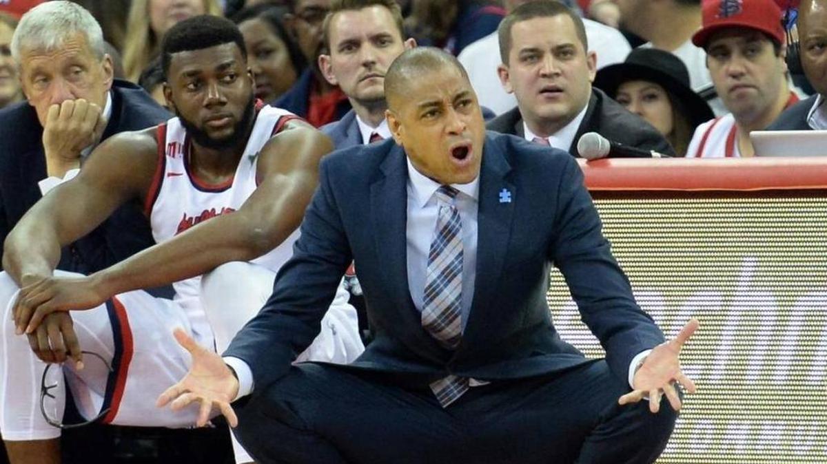 Fresno State coach Rodney Terry reacts to a referee’s call in a game at Save Mart Center during the 2016-17 season. Terry’s seventh Bulldogs team could be the best team since Boyd Grant, writes Jerry Geiger of Clovis.