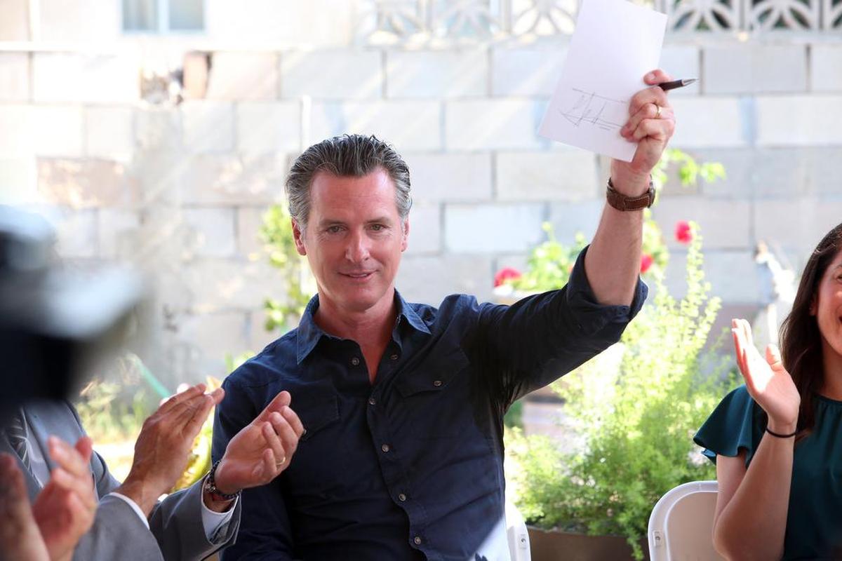 SB 200 SAFE DRINKING WATER JE VDA 07-24-19 TOMBSTONE TERRITORY -- Gov. Gavin Newsom signed legislation to provide permanant funding for safe drinking water (SB 200) during a visit to the unincorporated community of Tombstone Terriroty near Sanger.