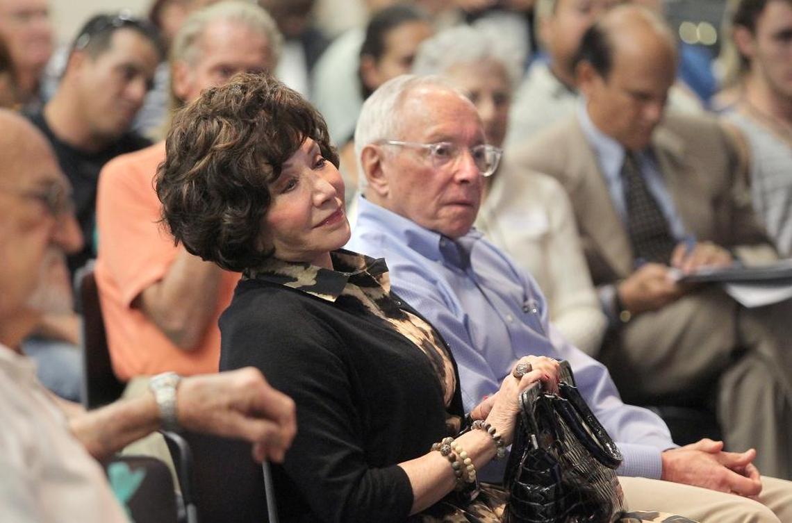 Lynda and Stewart Resnick attend a community forum on valley fever sponsored by Rep. Kevin McCarthy, R-Bakersfield, at the Kern County Department of Public Health in September 2013.