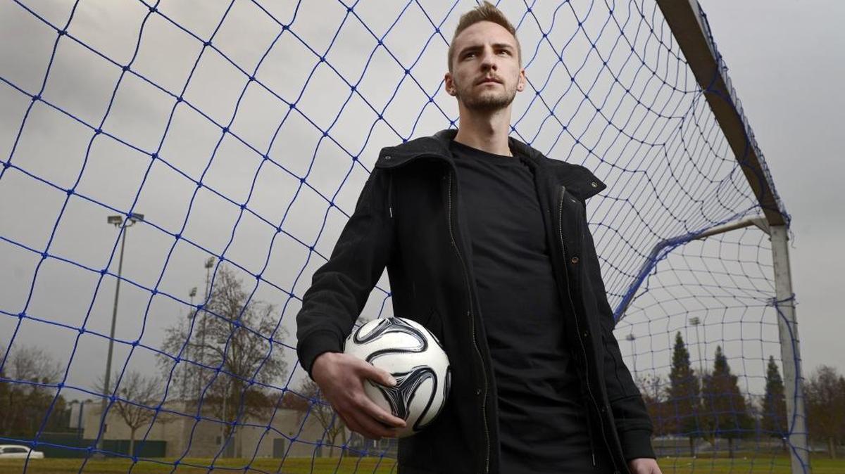 Villyan Bijev, 22, passed on a scholarship offer from Washington to sign a three-year pro contract with Liverpool. Four years later, his contract not renewed, Bijev found himself playing in the Bulgarian A League for Cherno More, a middle-of-the-pack club with an 8,500-seat stadium. Seems like a long way from the Premier League.