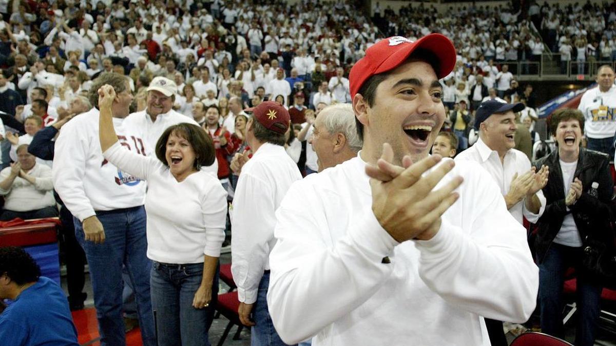 Contrary to popular belief, attendance for Fresno State men’s basketball didn’t decline the moment the Bulldogs moved into Save Mart Center. This shot from a 2006 game against Stanford – which drew 15,423 – is proof of that.