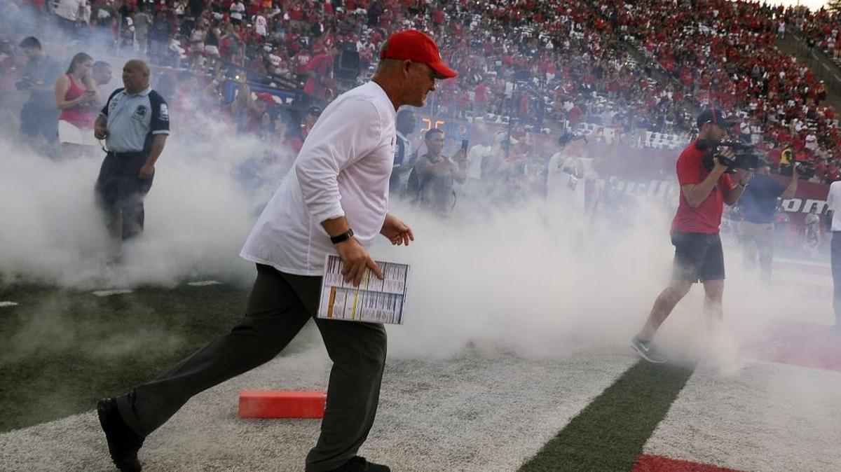 The Fresno State Bulldogs are clearly headed in the right direction under first-year head coach Jeff Tedford, Bee columnist Marek Warszawski writes.