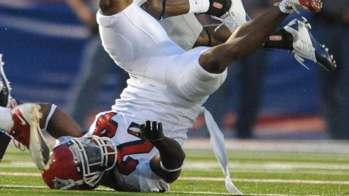 
Mississippi’s Jesse Grandy (10) is tackled by Fresno State’s Desia Dunn (24) on a kickoff return at Vaught-Hemingway Stadium in Oxford, Miss., on Sept. 25, 2010. Fresno State has played Mississippi twice in the not-so-recent past (2010 and ’11), and both were competitive losses (55-38 and 38-28).
