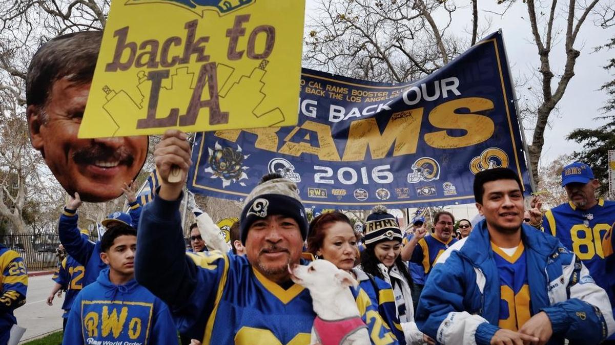Passionate Rams fans gathered over the weekend at the Los Angeles Memorial Coliseum in support of a move back to California.