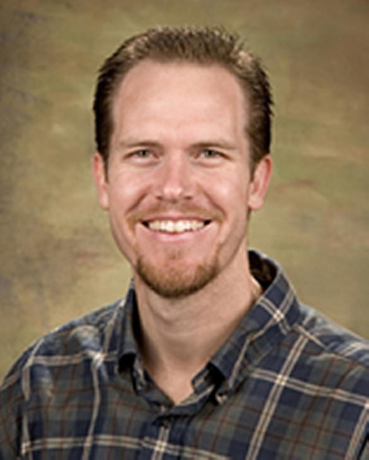 Jeff Cummins is professor of political science and co-director of the Institute for Leadership and Public Policy at California State University, Fresno.