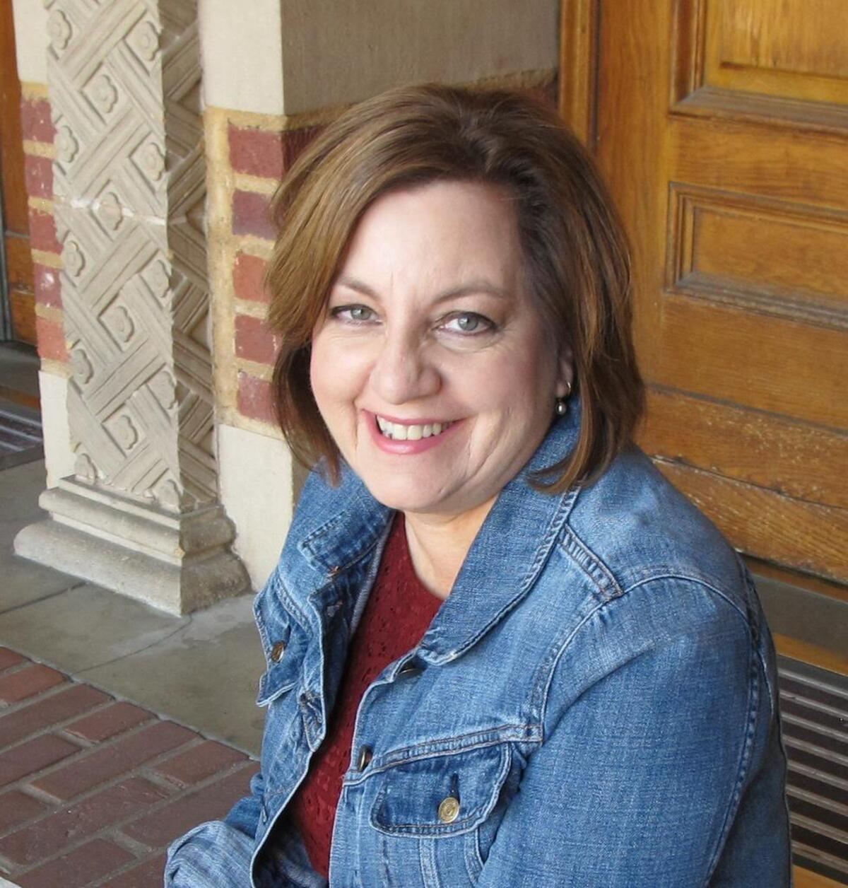 Danielle R. Shapazian