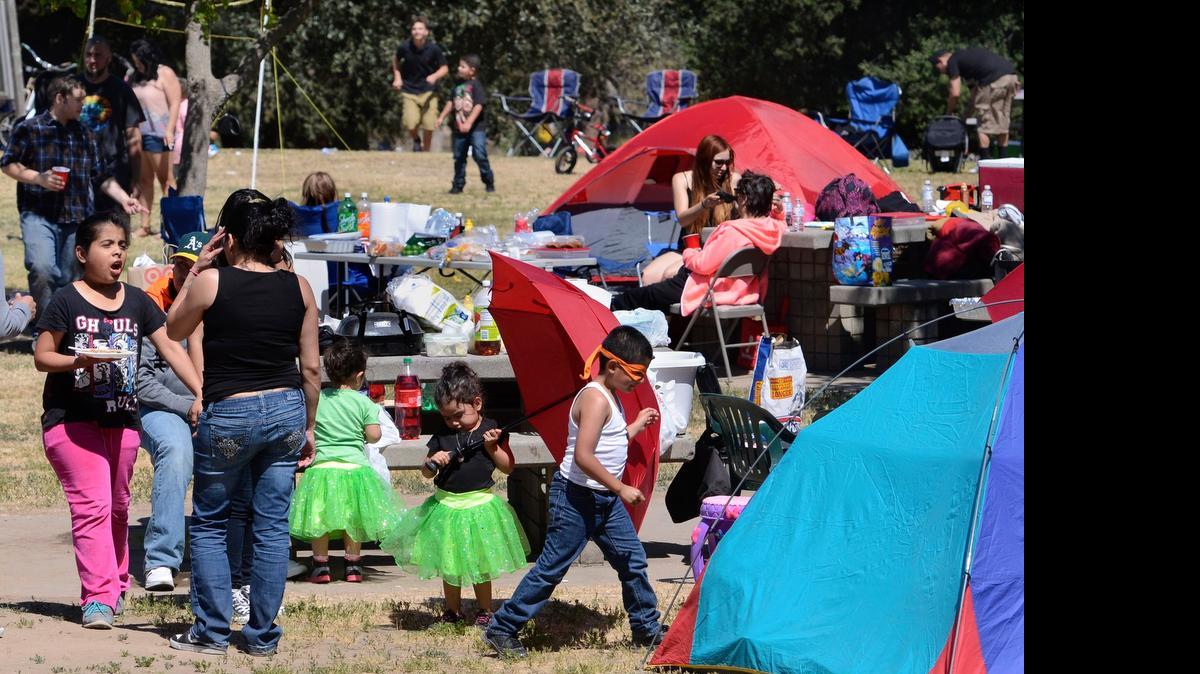 
On holidays such as Easter, Fresno parks are jammed to capacity with families. Many Fresno residents are demanding that the city build more parks, especially in south Fresno, where there is just 1 acre of park space for every 1,000 residents.
