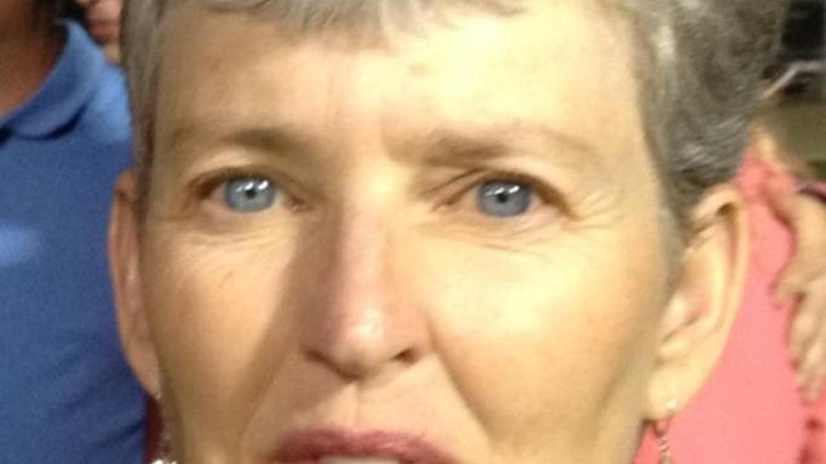 Beth Linder Carr