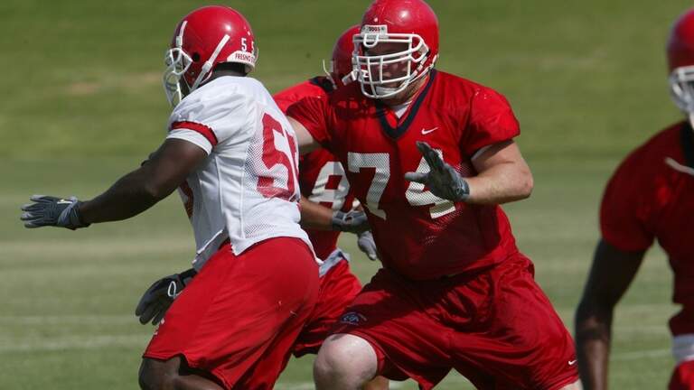 Fresno State to induct standout lineman Logan Mankins into it Ring of Honor