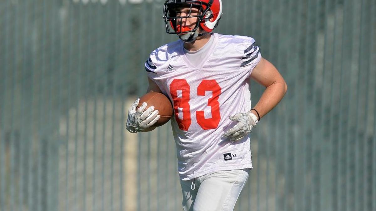 Fresno City College wide receiver Coltin Velasquez is well aware of the stakes facing the Rams, who are a mediocre 3-3 on the season and in an 0-1 hole in the Valley Conference heading into Saturday’s home game against Modesto. “We just have to win out,” he says, “If we all buy in to the system on defense, offense, special teams, then I feel like we can come back and (win games).”