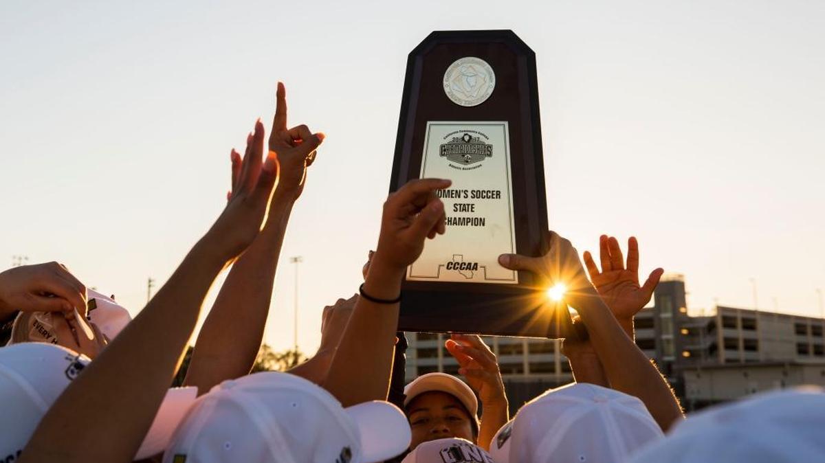 The Fresno City College women’s soccer team defeats Santa Barbara 2-1 to capture the state championship in Sacramento on Sunday, Dec. 3, 2017.
