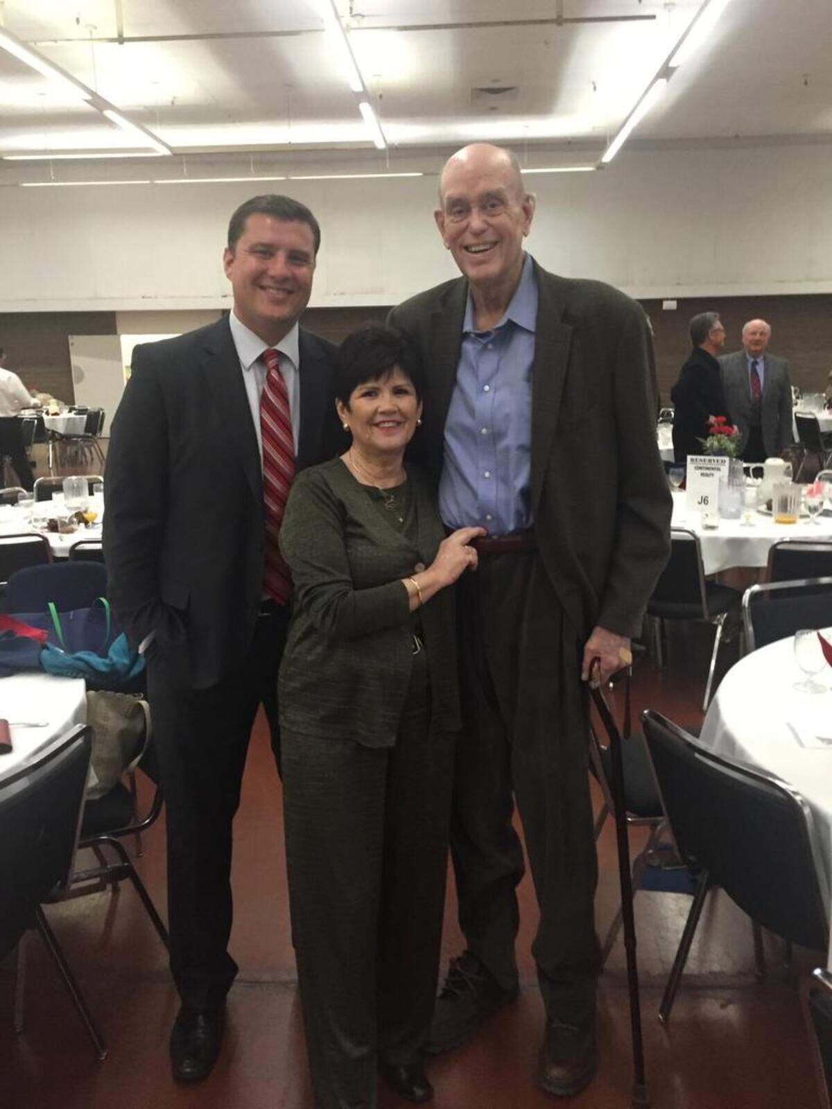 Fresno State sports announcer Paul Loeffler (left) poses for a photo with Linda Alexander and Mike Alexander, who received a donated kidney from Loeffler.
