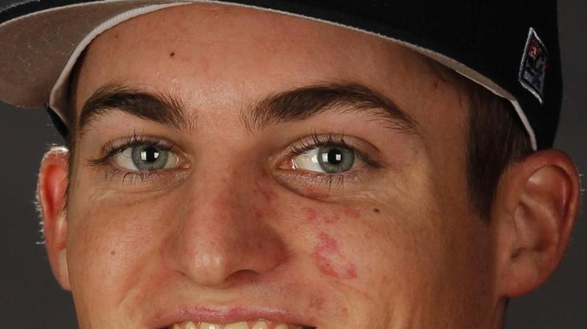 Fresno State junior right-hander Jimmy Lambert moved to 10-0, pitching seven strong innings in the Bulldogs’ 7-2 victory over UNLV on Saturday.