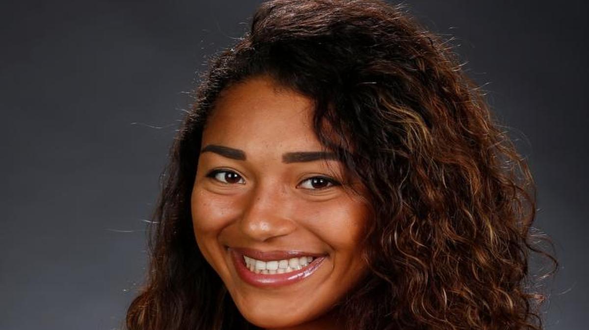 Fresno State senior Malia Rivers delivered an RBI single off Minnesota ace Sara Groenewegen but the Bulldogs lost 9-2 to the No. 12 Gophers on Friday, Feb. 24, 2017, at Margie Wright Diamond.