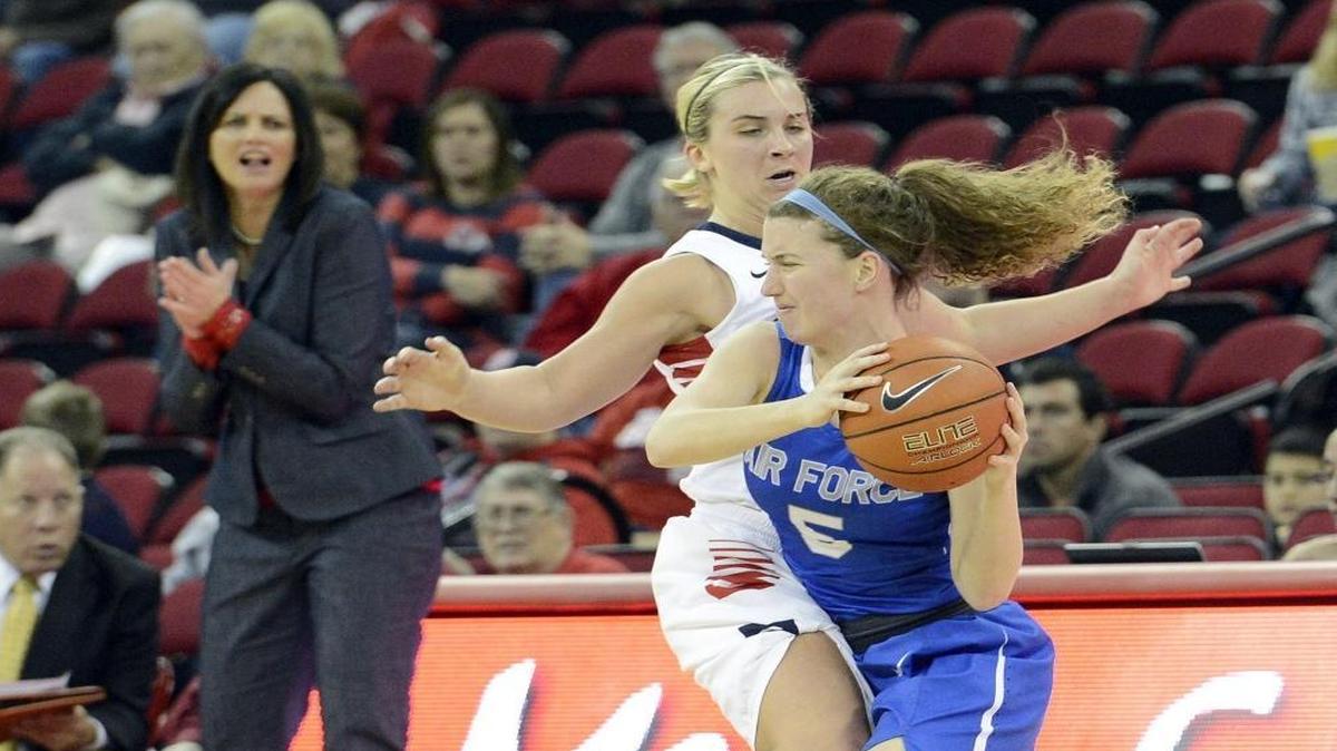 Fresno State’s Alex Furr pressures Air Force’s Sarah Falvey in their Jan. 23 game at Save Mart Center. The Bulldogs will look to lean on defense in Wednesday’s 7 p.m. home game against Wyoming, one of the top three-point shooting teams in the Mountain West Conference.
