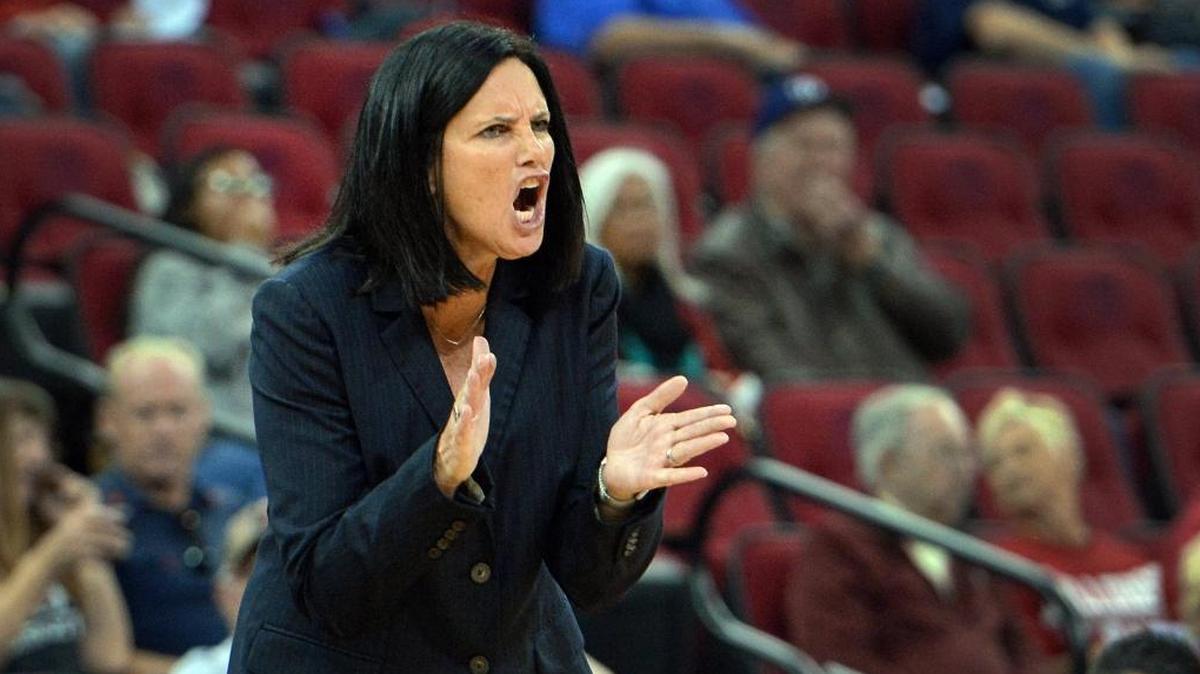 Fresno State women’s basketball coach Jaime White urges her team on in a November game. The Bulldogs, who are battling near the top of the Mountain West early in the conference season, lost 75-66 Wednesday night at Boise State.