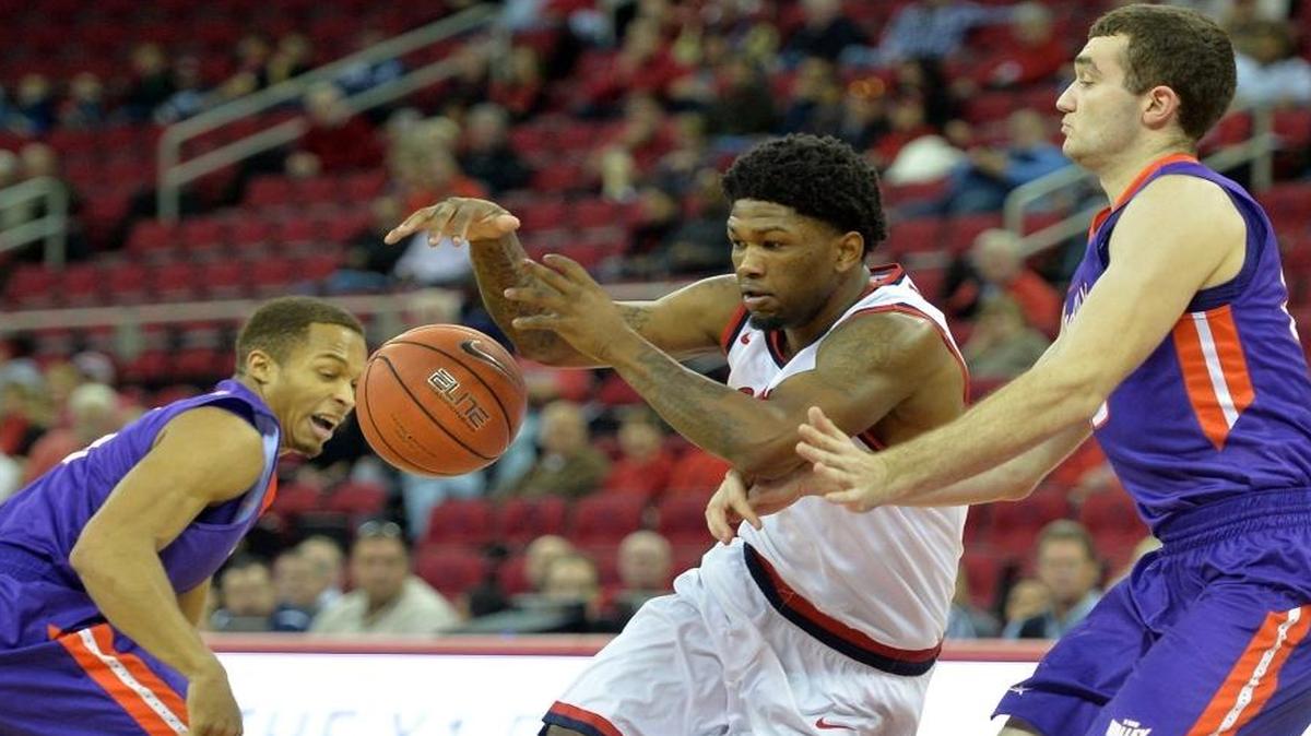 Fresno State, despite winning 20 games in the regular season for the first time since the 2006-07 season, has not drawn well at Save Mart Center. The average attendance for the first 17 home games is 6,081, ranking eighth of 11 in the conference.