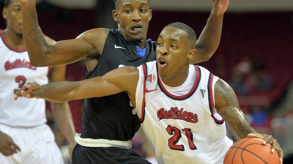 Fresno State guard Deshon Taylor hit three free throws with 36 seconds remaining to tie the score and give the Bulldogs a chance to knock off Evansville in the Cancun Challenge on Tuesday, Nov. 21, 2017. But Ryan Taylor hit a jump shot to lift the Purples Aces to a 59-57 victory on what was a very poor shooting night for the Bulldogs.