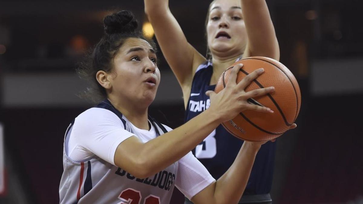 Aly Gamez, in action earlier this season against Utah State, made two 3-pointers in the final 6.6 seconds Wednesday night to lift Fresno State to a 74-72 victory at UNLV.
