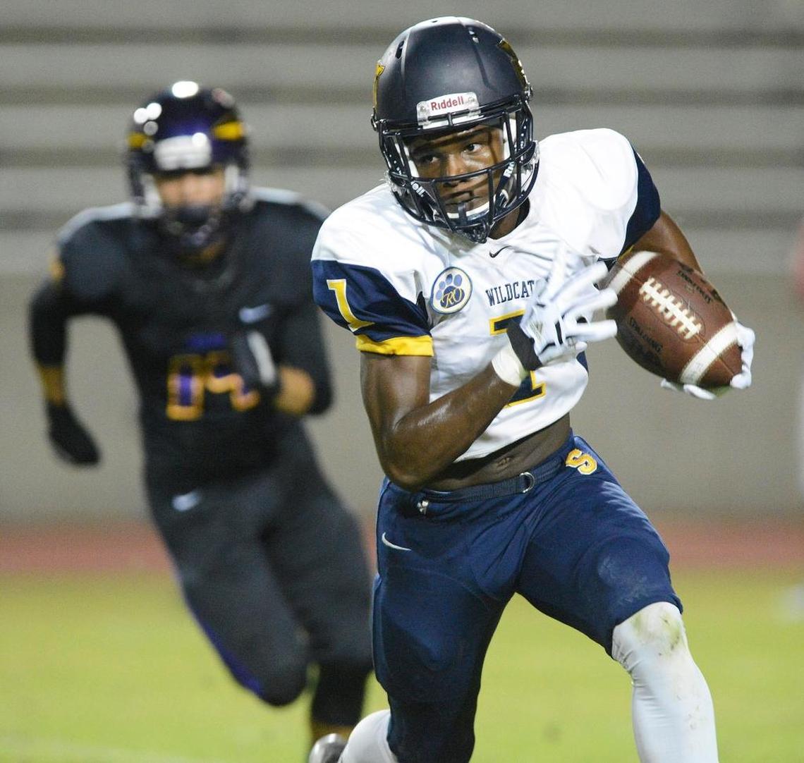 Sunnyside High’s Deshawn Ruffin, takes a kickoff up field against Fresno High in the first half of their game at McLane Stadium Friday, Oct. 16, 2015. Ruffin is one of eight valley products to sign a national letter of intent with Fresno State during the early signing period.