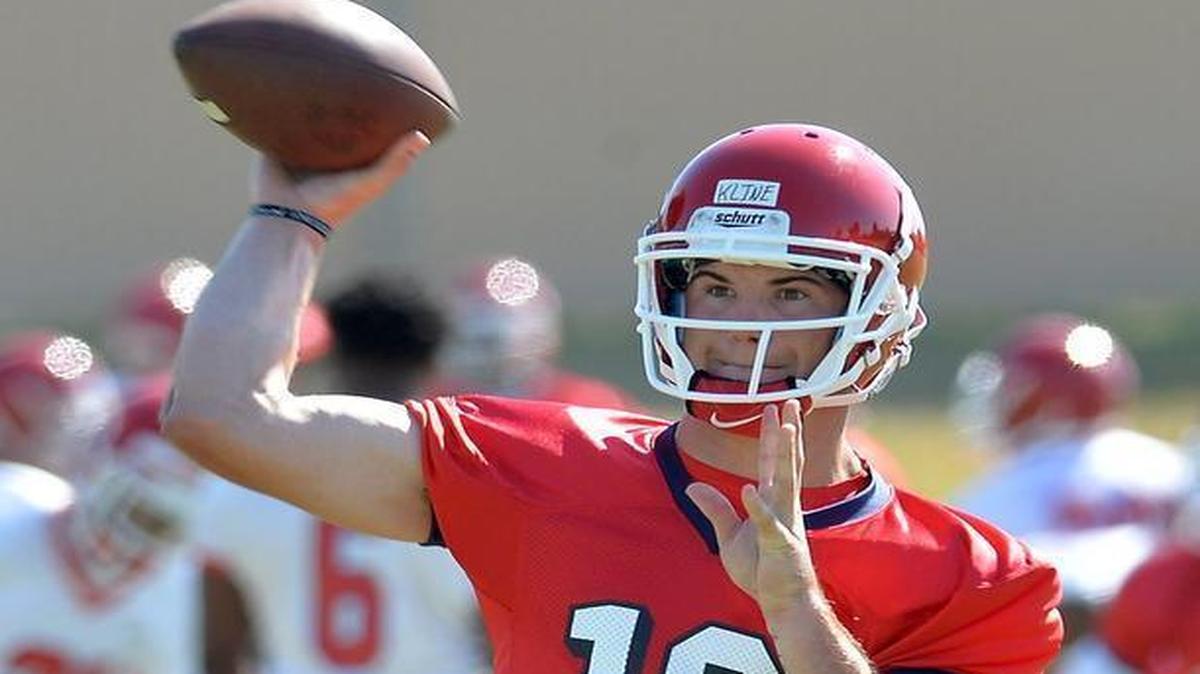 Fresno State quarterback Zach Kline, a transfer from Cal, gets in some work Thursday on Day 1 of the Bulldogs’ fall camp. The Bulldogs have a month to prepare for the Sept. 3 opener at Nebraska.