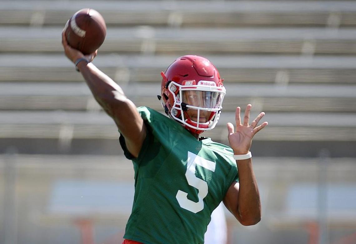Fresno State quarterback Chason Viirgil passes during football practice at Bulldog Stadium on Tuesday, Aug. 8, 2017.