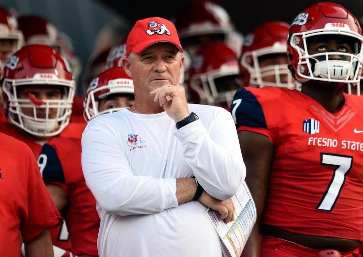 Fresno State coach Jeff Tedford has turned around the Bulldogs’ football program and with one more victory can start to collect on on-field performance bonuses in his contract. The Bulldogs are 5-2, 4-0 in the Mountain West, and a sixth victory triggers a $100,000 bonus. If Fresno State were to win 10 regular-season games, the bonus jumps to $300,000.